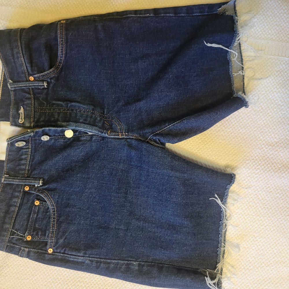 MOTHER Blue Distressed Cropped Jeans